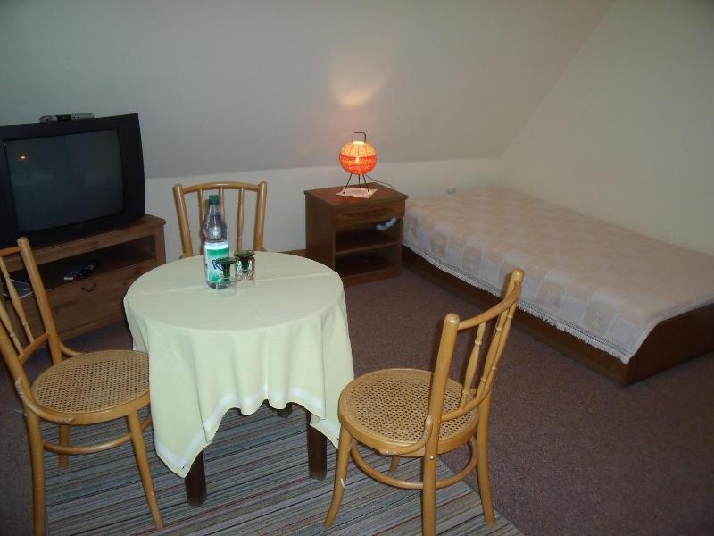 Triple Room image 2