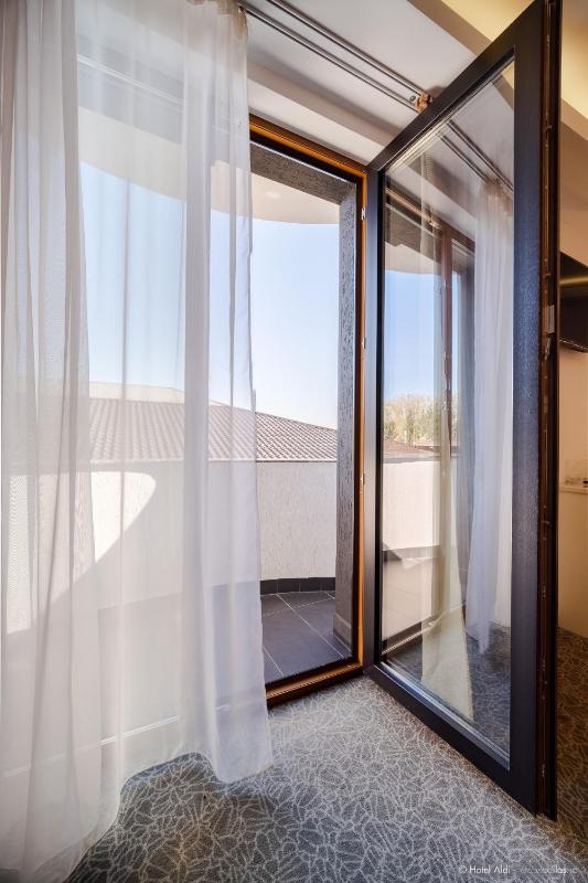 Superior Double Room image 2