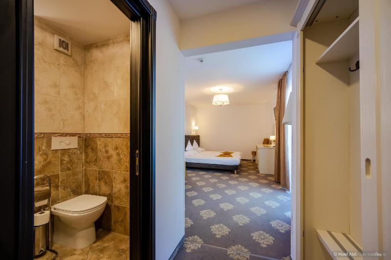 Superior Double Room image 1