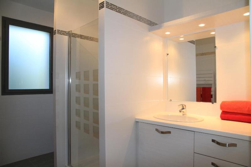 Two-Bedroom Apartment with Garden View image 3