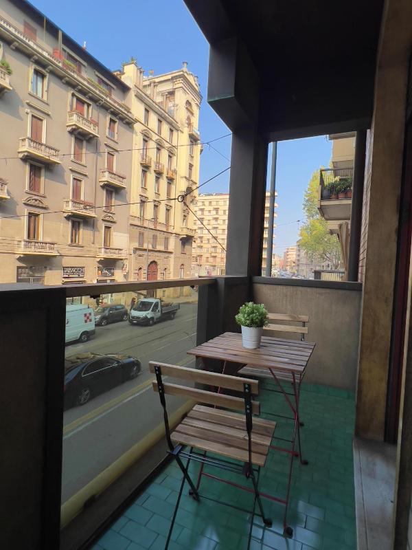 Double Room with Balcony image 4