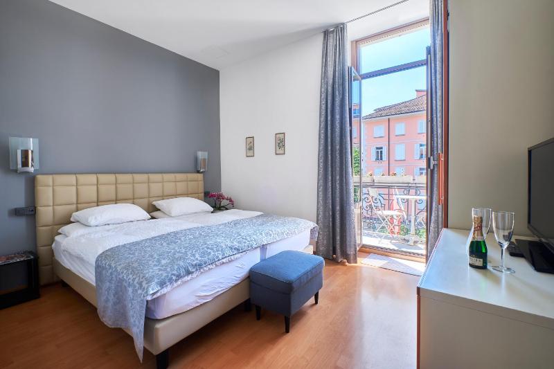 Comfort Double Room with Balcony image 3