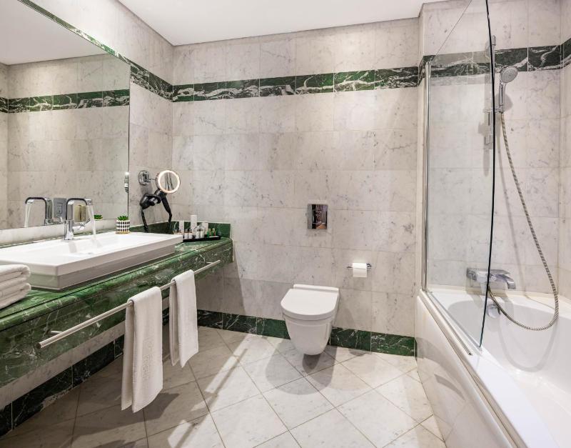 King Suite image 3