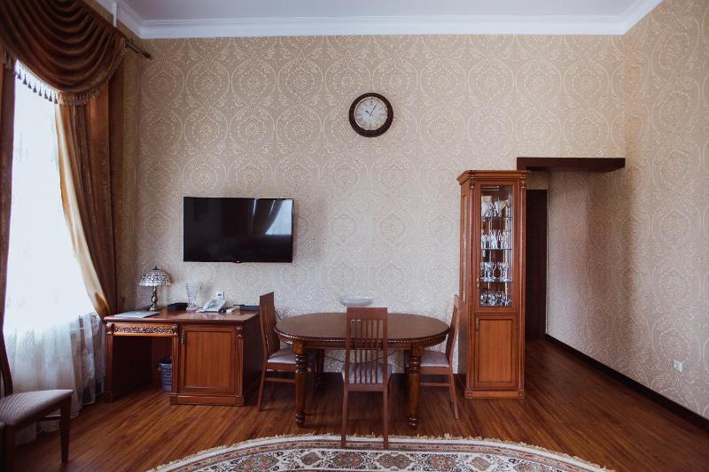 One-Bedroom Apartment image 2