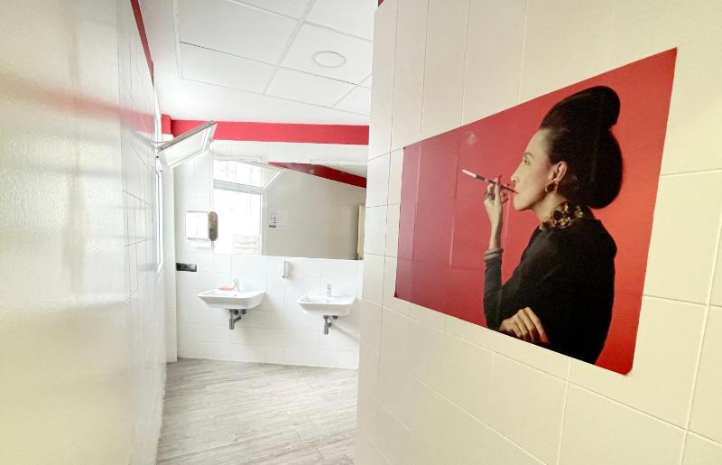 Double Room with Shared Bathroom image 4