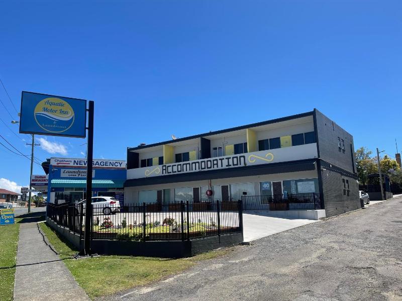Aquatic Motor Inn Images