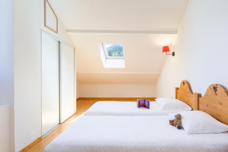 Two-Bedroom Apartment in Chalet (6 People) image 3