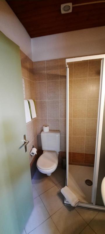 Double Room image 3