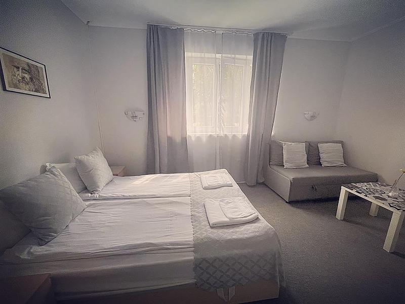 Comfort Triple Room image 3