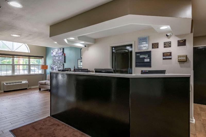 Sleep Inn Jacksonville Airport - image 8