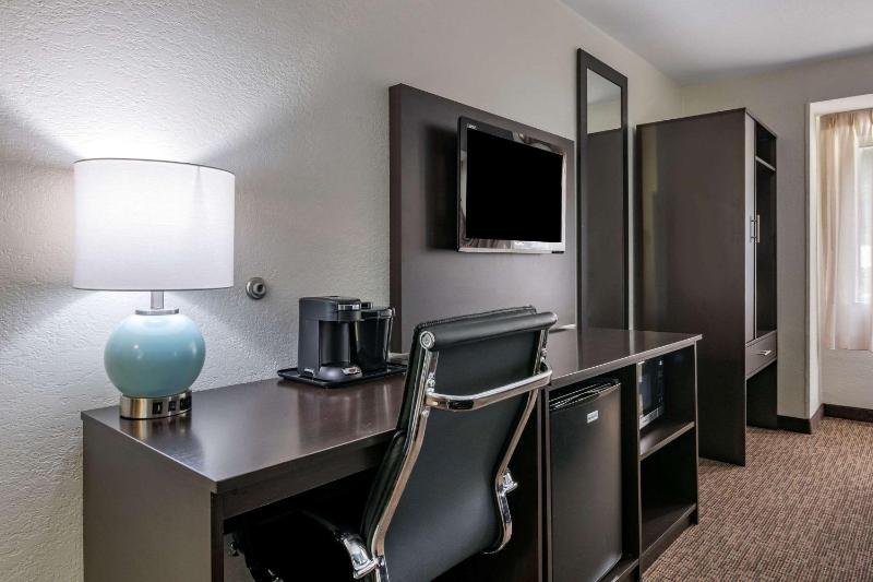 Sleep Inn Jacksonville Airport - image 32