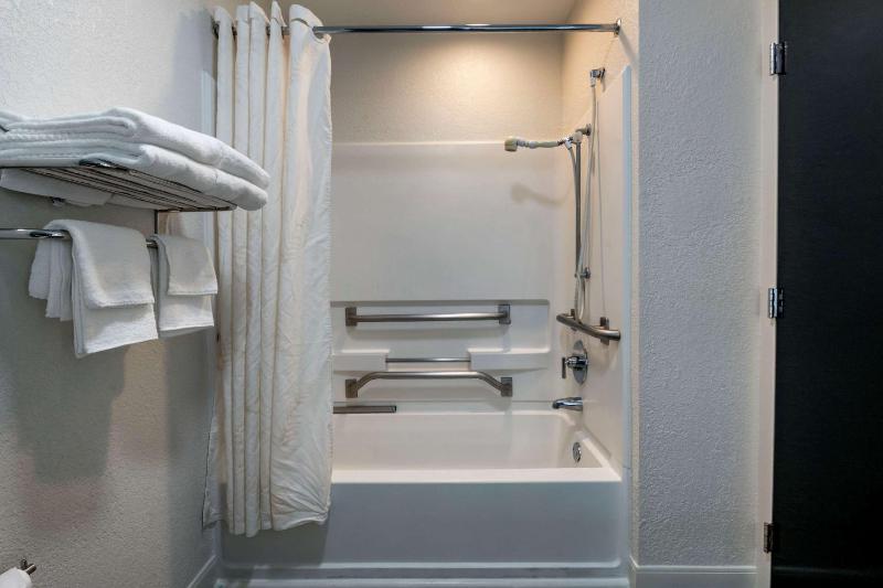 Sleep Inn Jacksonville Airport - image 36