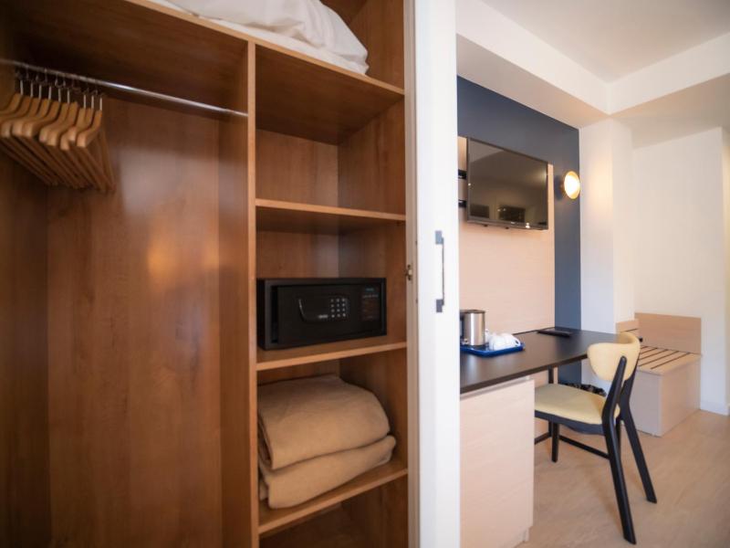 Superior Double or Twin Room with Mountain View image 1