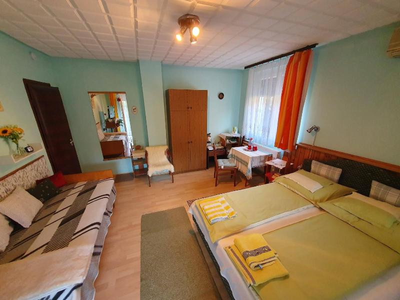 Triple Room with Terrace image 1