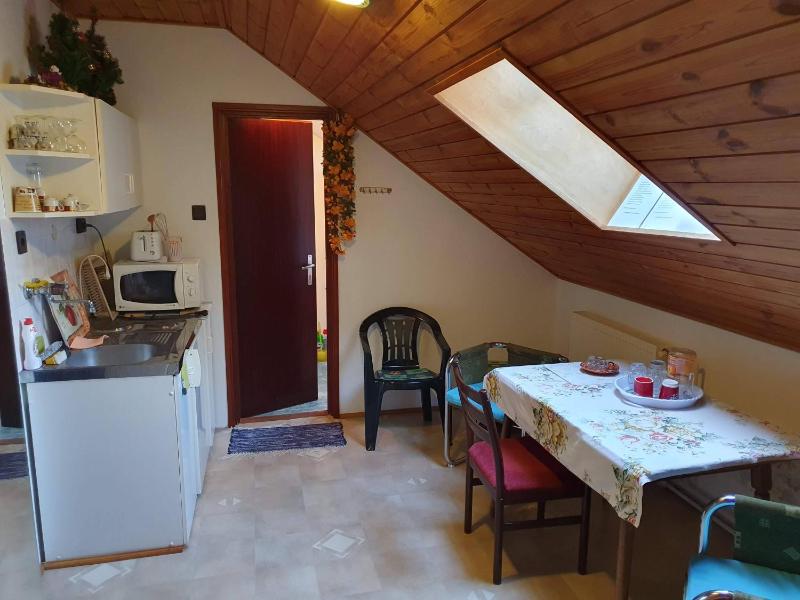 One-Bedroom Apartment image 1
