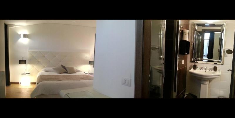 Double Room image 2