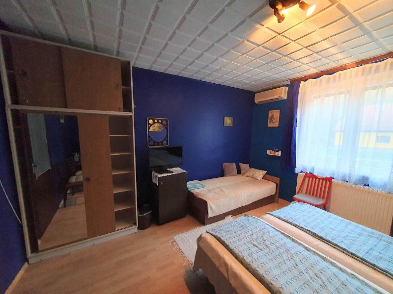 Triple Room image 3