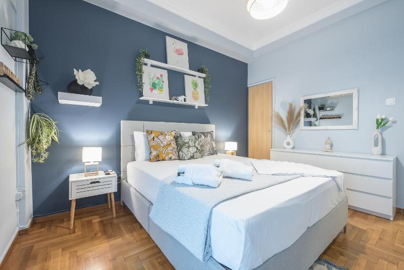 One-Bedroom Apartment image 1