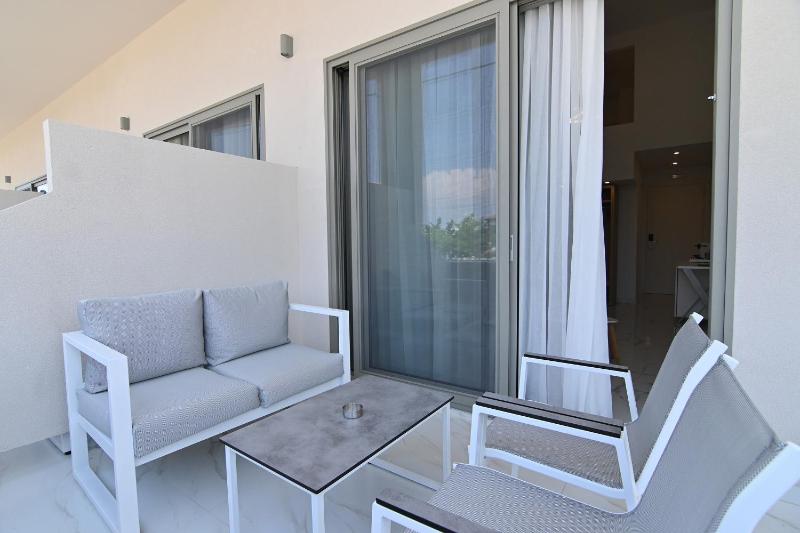 Deluxe Triple Room image 1