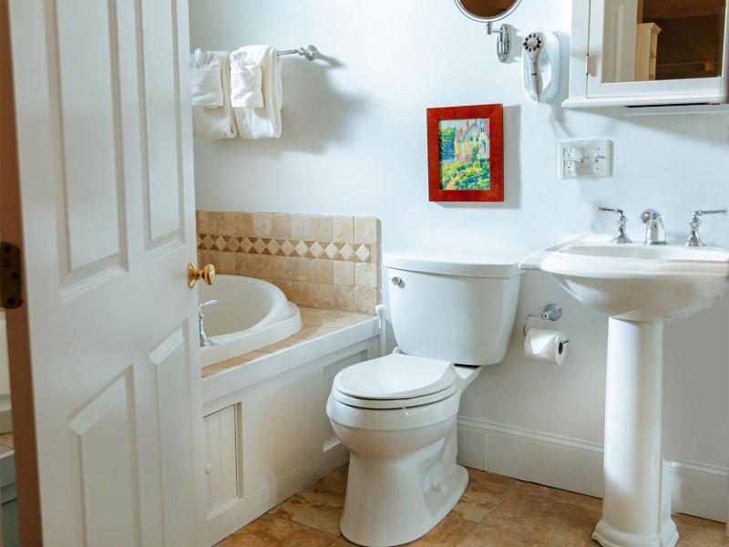 King Suite image 3
