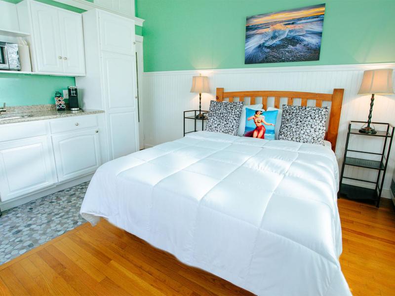 Queen Room image 3