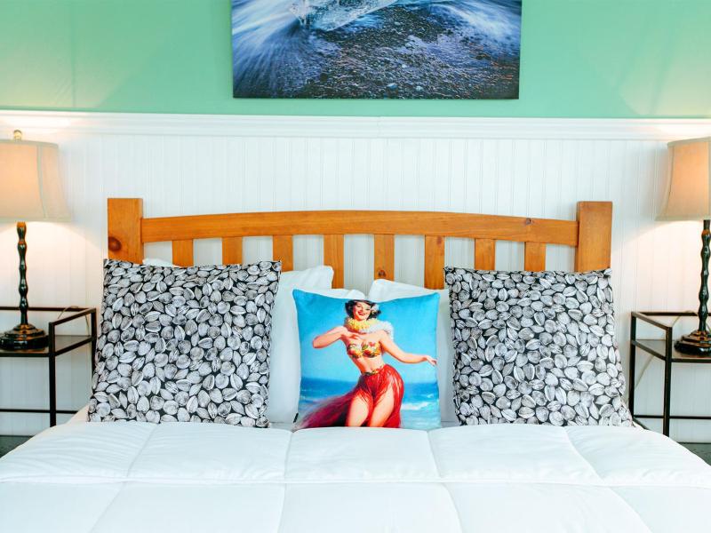 Queen Room image 3