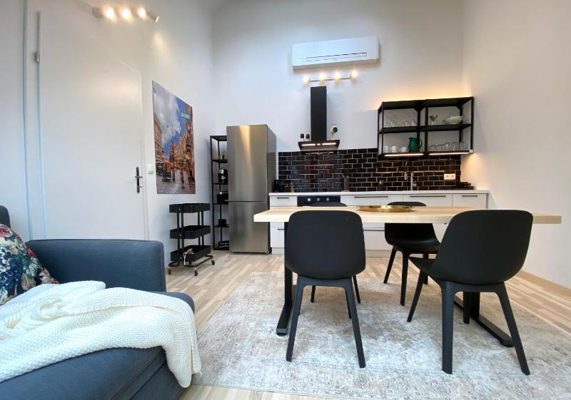 Stilvolle Dachgeschosswohnungen mit Balkon in Innenstadt Nähe - image 4