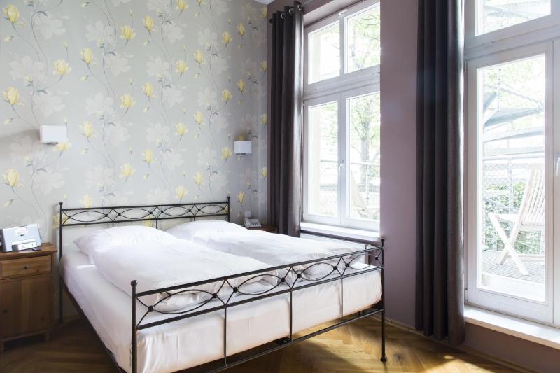 Comfort Double Room with Balcony image 4
