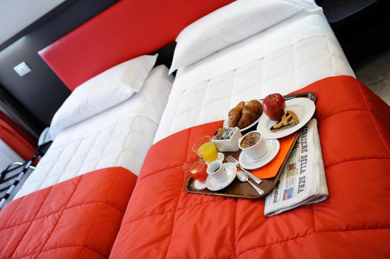 Double or Twin Room image 2