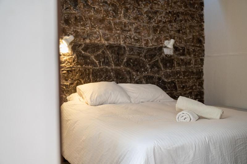 Double Room image 1