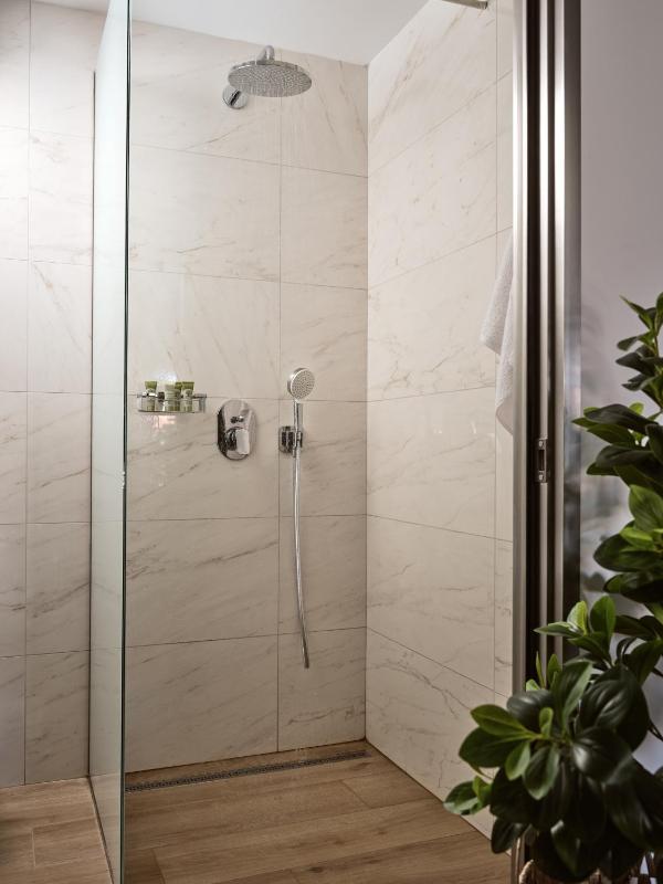 Deluxe Suite with Sea View image 1