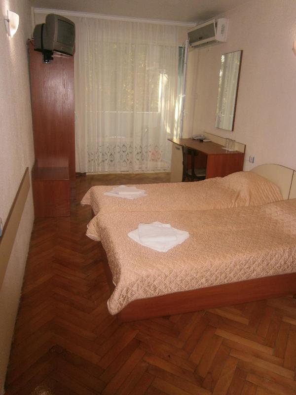 Standard Double or Twin Room (2 Adults + 1 Child) image 4