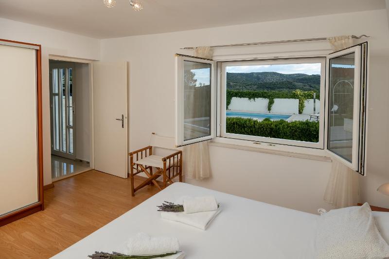 Villa Lilin San - image 11