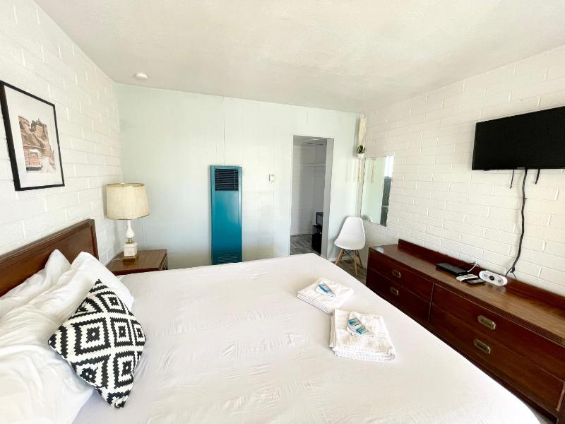 King Room image 4