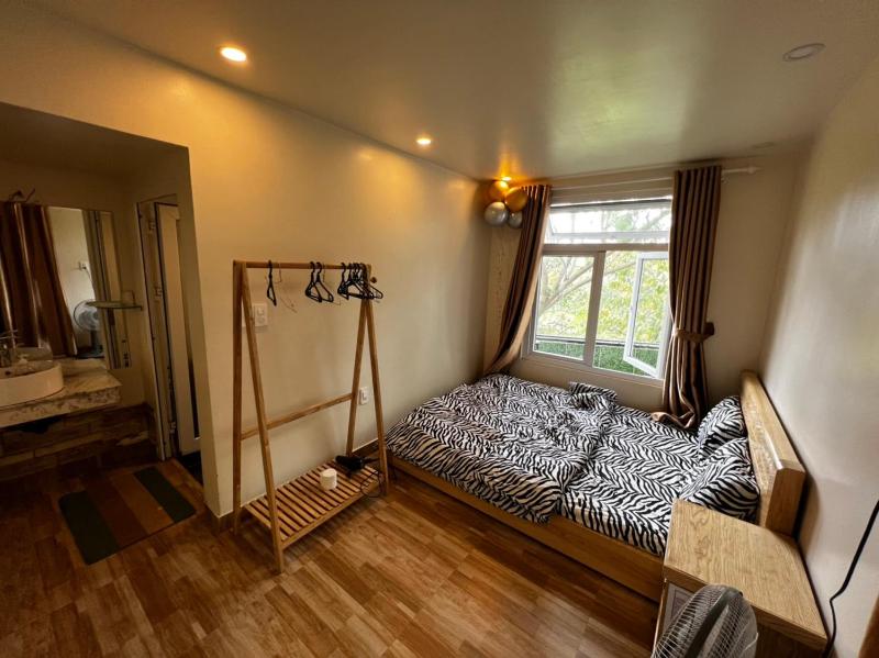 Salem House - image 4