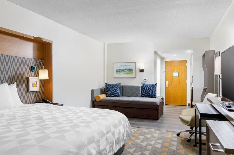 King Room - Non-Smoking image 2