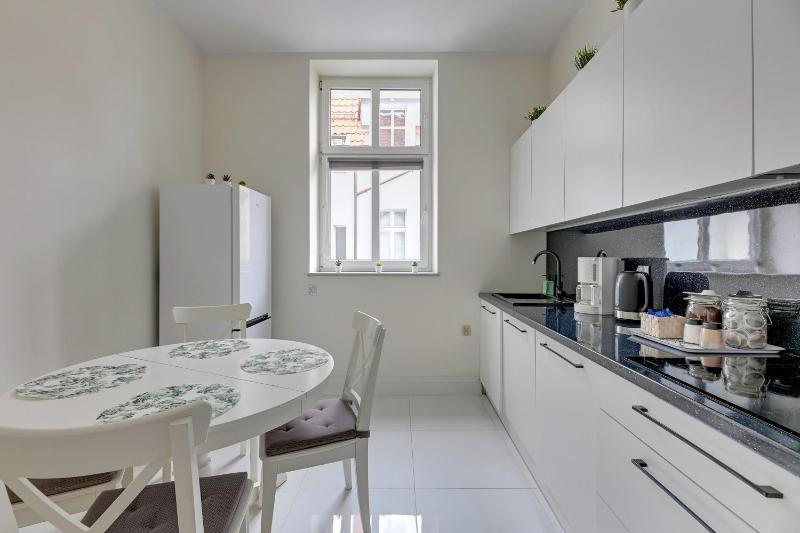 Palermo - Spacious Family Apartment 200 m from Sopot Beach by Lion Apartments - image 13