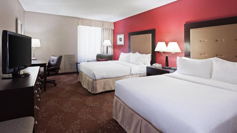 Standard Double Room with Two Double Beds image 4