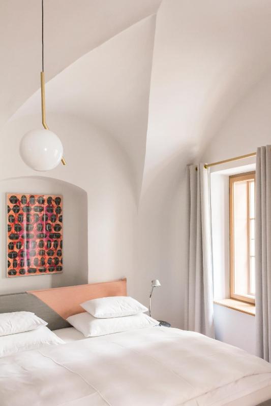 Deluxe Double Room image 3