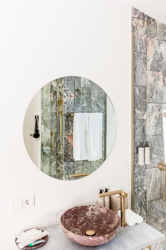 Superior Double Room image 3