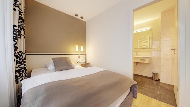 Standard Single Room  - Non-Smoking image 4