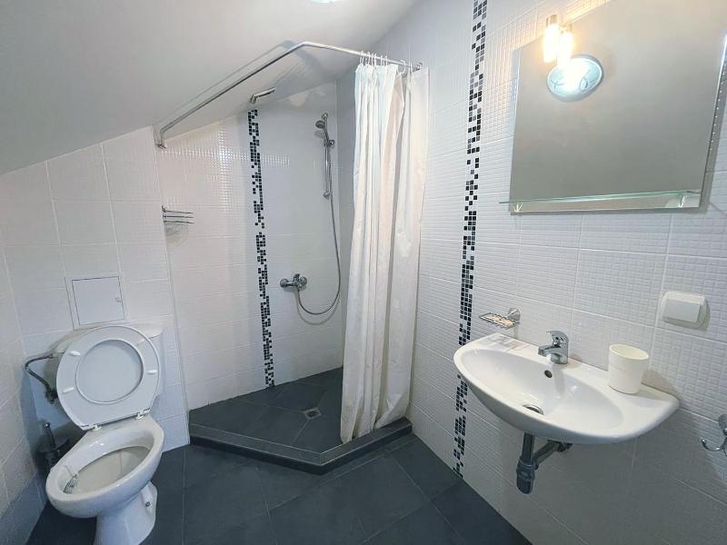Deluxe Family Room image 1