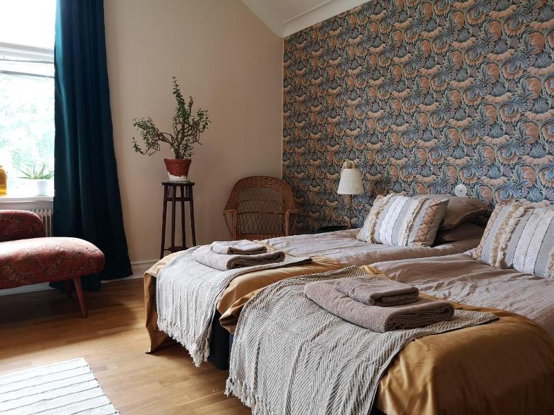 Double Room image 2