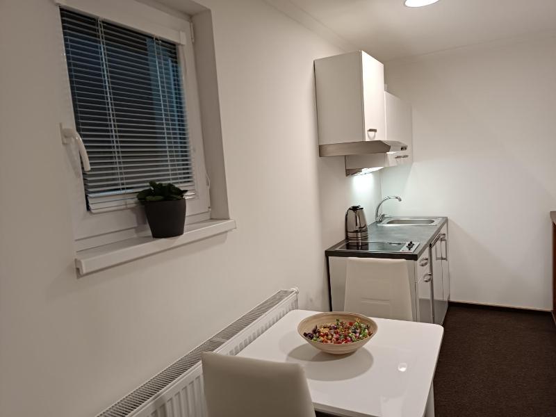 Double Room image 3