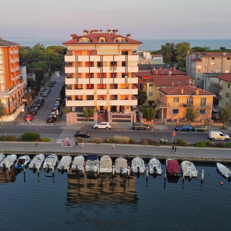 Aparthotel Capitol - image 5