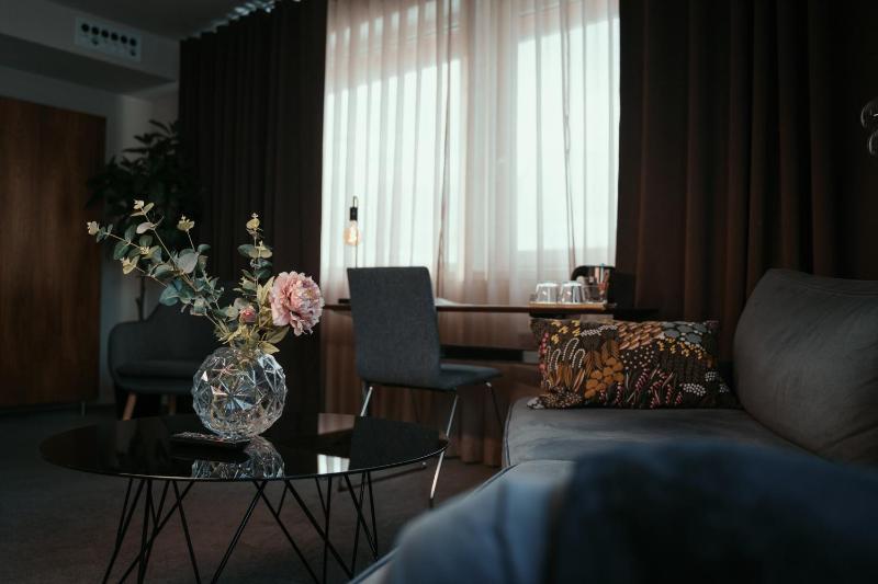 Deluxe Double Room image 2