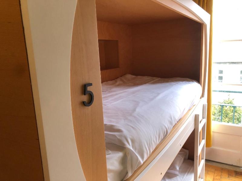 Bed in 6-Bed Dormitory Room image 3