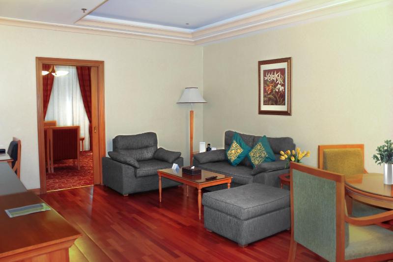 Avenue Suite image 3