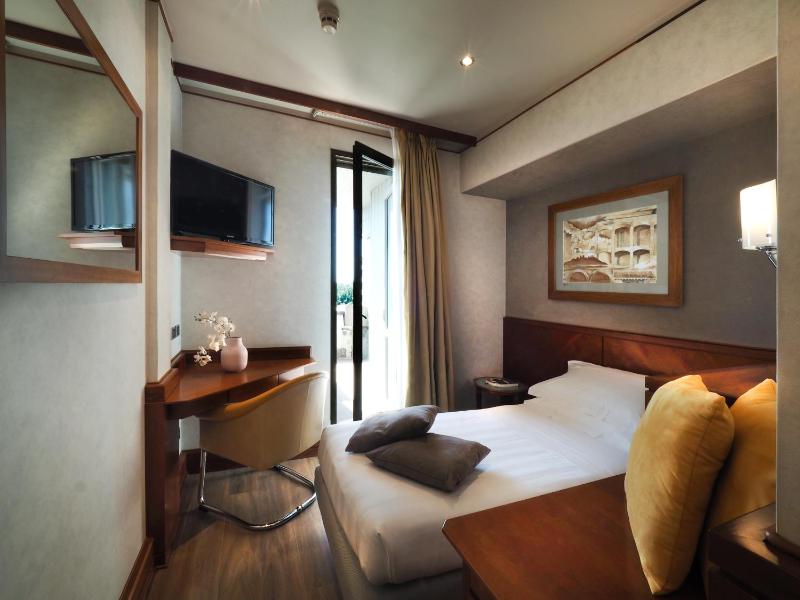 Single Room image 3