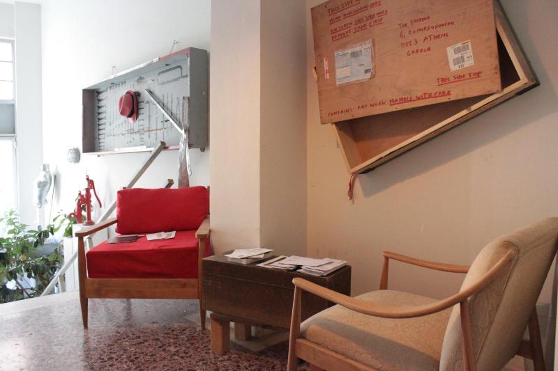 Central and Comfy with Private Balcony and Rooftop Access - CT3 - image 5